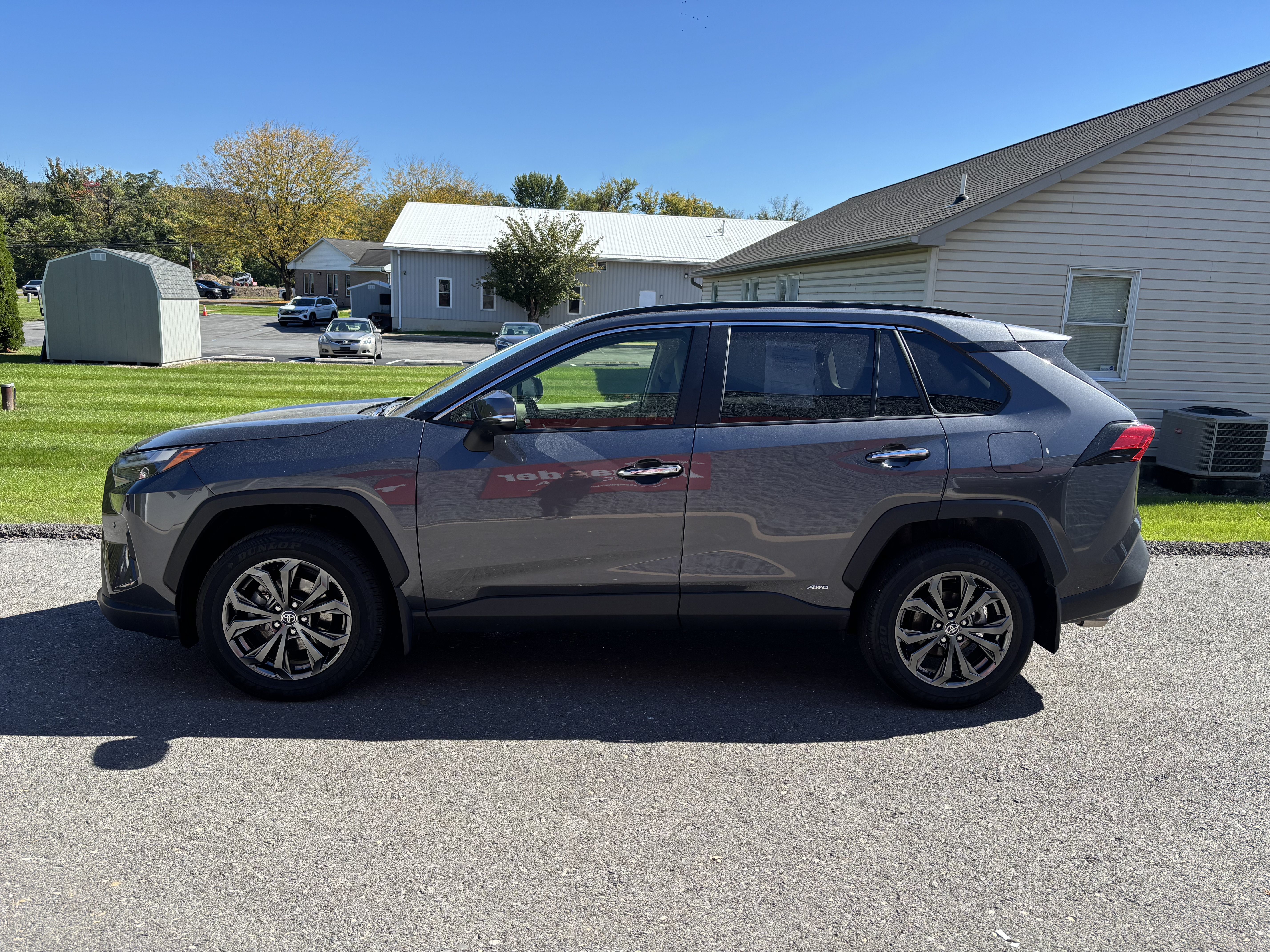 Used 2024 Toyota RAV4 Limited w/ Advanced Technology Package AWD/4WD image 7