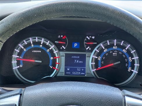 Used 2016 Toyota 4Runner Limited image 13