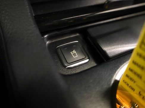 Used 2017 Mercedes-Benz GLE 350 4MATIC image 21