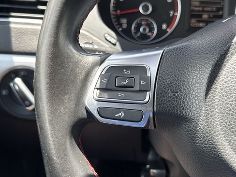 Used 2012 Volkswagen Jetta GLI FWD image 14