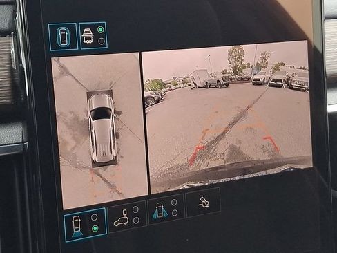 Used 2025 GMC Acadia Denali w/ LPO, Floor Liner Package AWD/4WD image 13