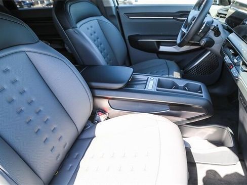 New 2026 Kia EV9 Wind image 14