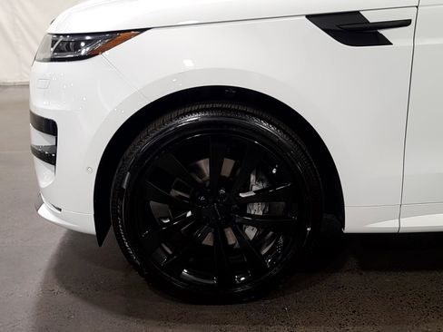 New 2026 Land Rover Range Rover Sport Dynamic SE image 10