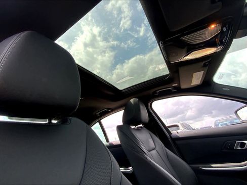 Used 2025 BMW 330i Sedan image 13