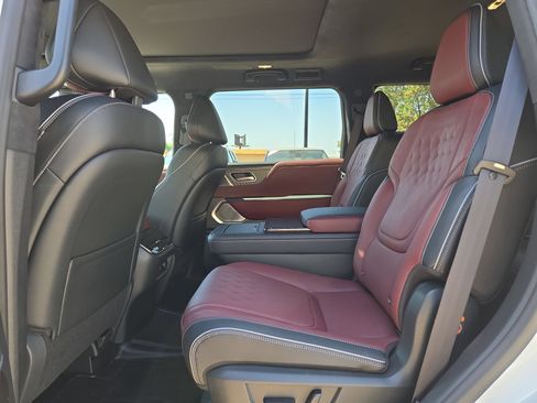 Used 2026 INFINITI QX80 Autograph w/ Premium Cargo Package AWD/4WD image 13