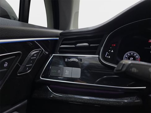 Used 2023 Audi Q7 3.0T Premium Plus w/ Premium Plus Package image 26