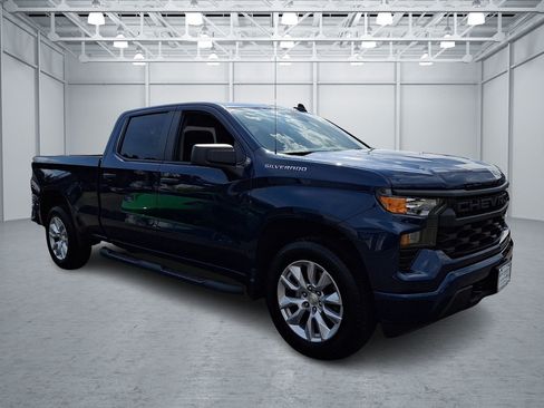 Used 2022 Chevrolet Silverado 1500 Custom AWD/4WD image 7