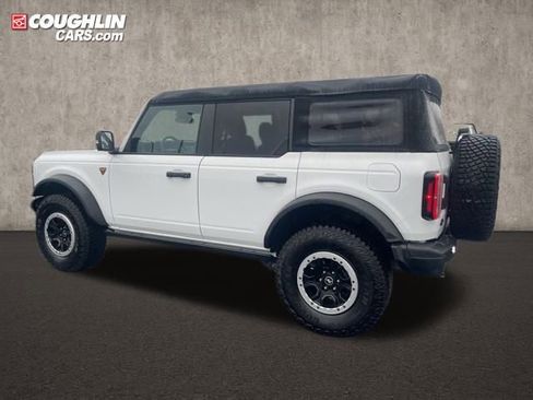 Used 2024 Ford Bronco Badlands image 2