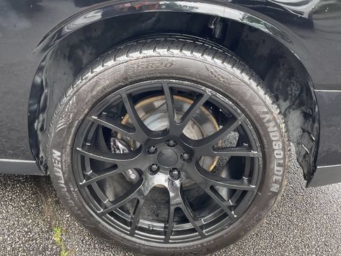 Used 2018 Dodge Challenger R/T w/ Performance Handling Group RWD image 11