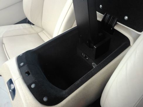 Used 2014 Rolls-Royce Wraith image 57