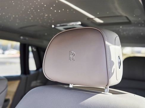 Used 2025 Rolls-Royce Phantom Sedan RWD image 54