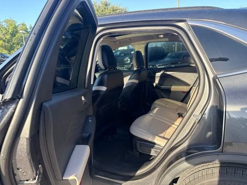 Used 2020 Ford Escape Titanium w/ Titanium Premium Package 2.0 AWD/4WD image 15