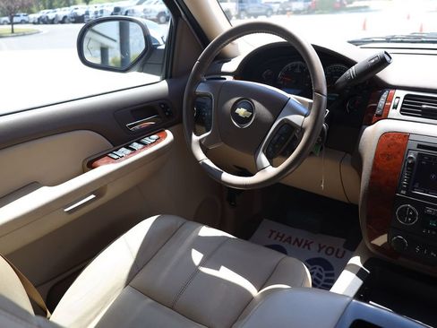 Used 2009 Chevrolet Tahoe LT AWD/4WD image 21