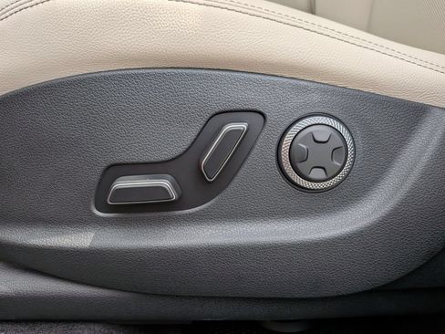 New 2026 Genesis GV70 2.5T Advanced AWD/4WD image 14