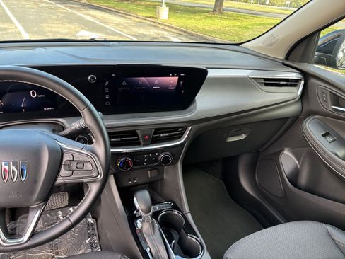 Used 2025 Buick Encore GX Preferred image 30