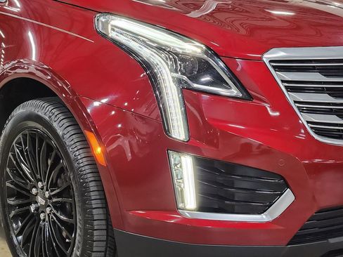Used 2018 Cadillac XT5 Premium Luxury FWD image 13