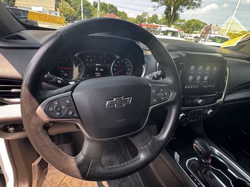 Certified 2023 Chevrolet Traverse RS w/ LPO, Floor Liner Package AWD/4WD image 22