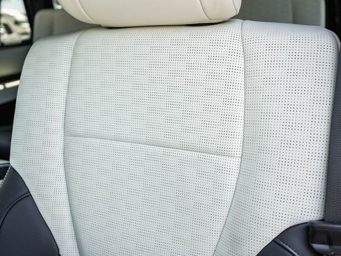 Used 2023 Toyota Sequoia Capstone AWD/4WD image 25
