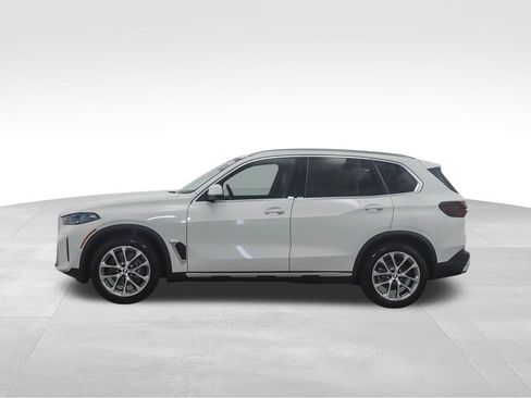 Used 2026 BMW X5 xDrive40i image 2