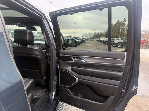 New 2025 Jeep Wagoneer Series II w/ Convenience Group I image 34