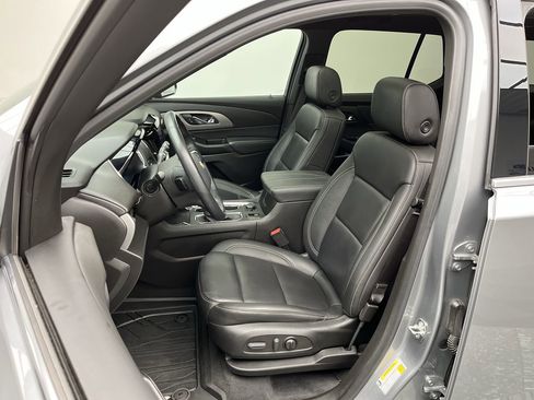 Certified 2023 Chevrolet Traverse LT w/ LT Premium Package AWD/4WD image 11