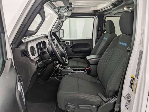 Used 2021 Jeep Wrangler Unlimited Islander image 17