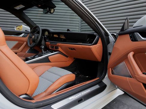 Certified 2023 Porsche 911 Sport Classic image 42