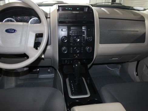 Used 2008 Ford Escape XLS FWD image 13