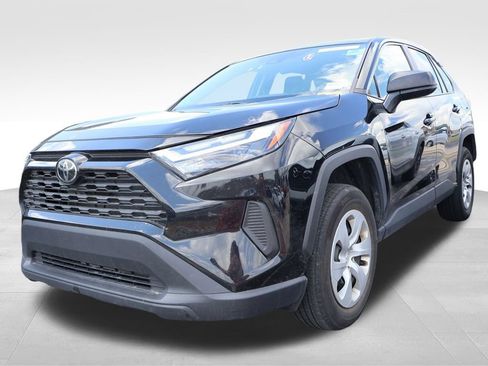 Used 2025 Toyota RAV4 LE AWD/4WD image 3