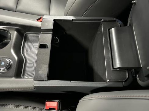 New 2026 Ford Explorer Active w/ Active Comfort Package image 21