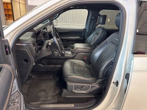 Used 2022 Ford Expedition Max Platinum image 9