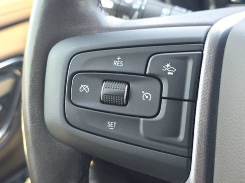 Used 2023 GMC Yukon SLT AWD/4WD image 43