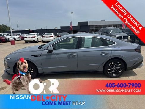 Used 2025 Hyundai Sonata SEL FWD image 2