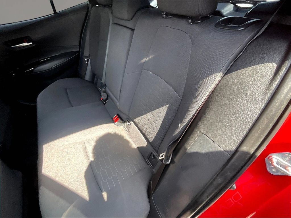 Used 2021 Toyota Corolla SE w/ Special Edition FWD image 17