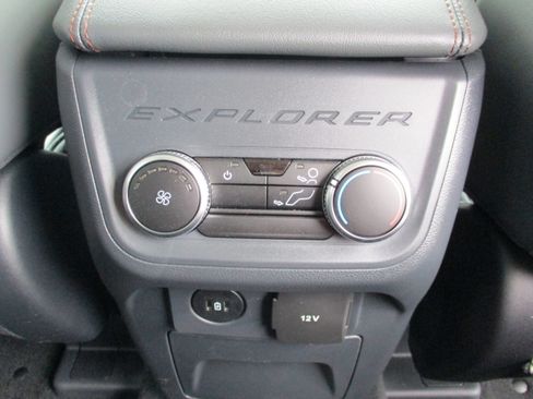 New 2025 Ford Explorer Active w/ Active Comfort Package image 22