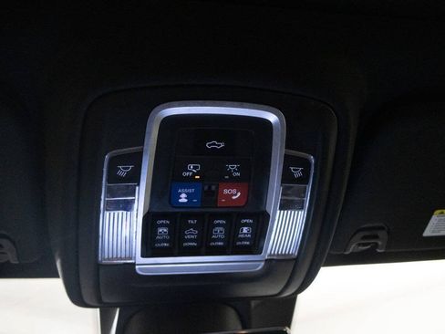 Used 2022 RAM 1500 Limited AWD/4WD image 34