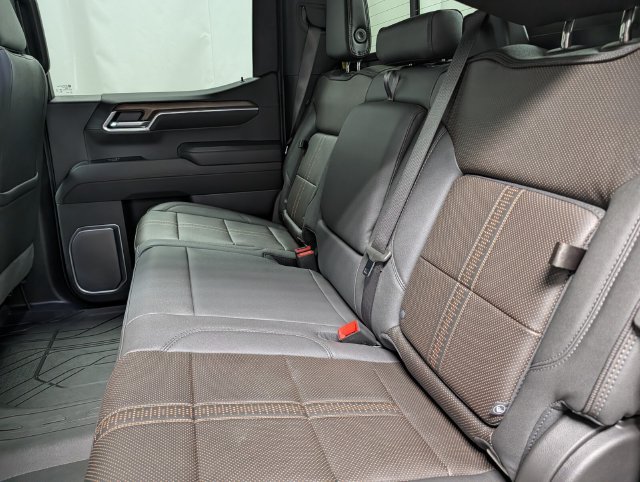New 2026 Chevrolet Silverado 1500 High Country AWD/4WD image 14