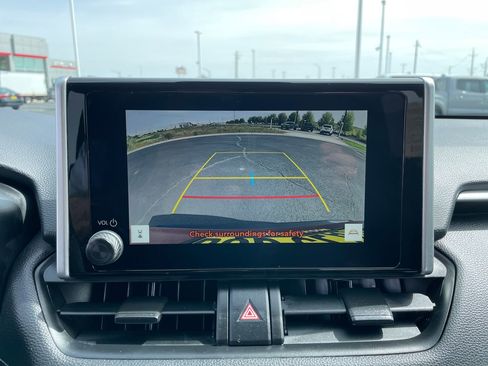Certified 2025 Toyota RAV4 LE AWD/4WD image 10