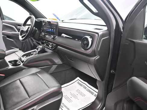 Used 2023 Chevrolet Colorado Z71 w/ Z71 Convenience Package 2 image 31