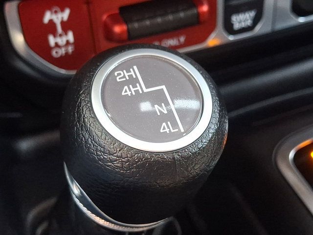 Used 2025 Jeep Wrangler Unlimited Rubicon AWD/4WD image 23