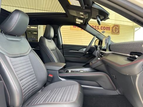 New 2026 Ford Explorer ST-Line w/ ST-Line Street Pack AWD/4WD image 24