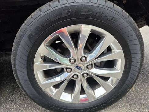 Used 2016 Ford F150 Lariat w/ Equipment Group 502A Luxury RWD image 10