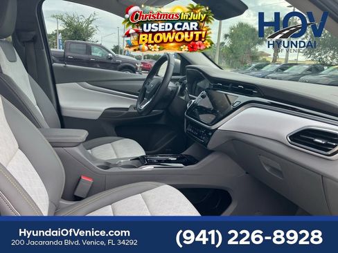 Used 2023 Chevrolet Bolt EUV Premier w/ Sun & Sound Package FWD image 22