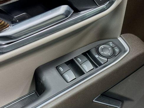 New 2026 GMC Sierra 1500 SLE w/ Preferred Package image 18