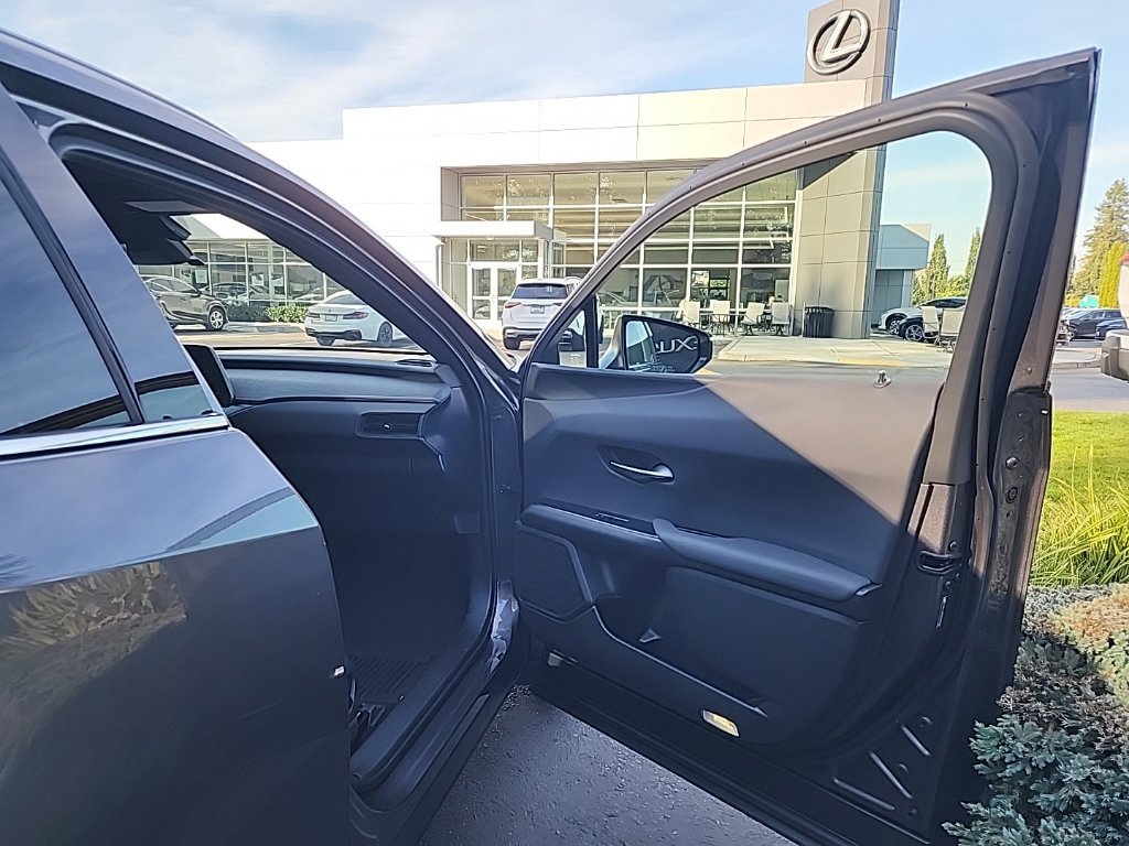 Certified 2025 Lexus UX 300h AWD w/ Accessory Package (Z1) image 19