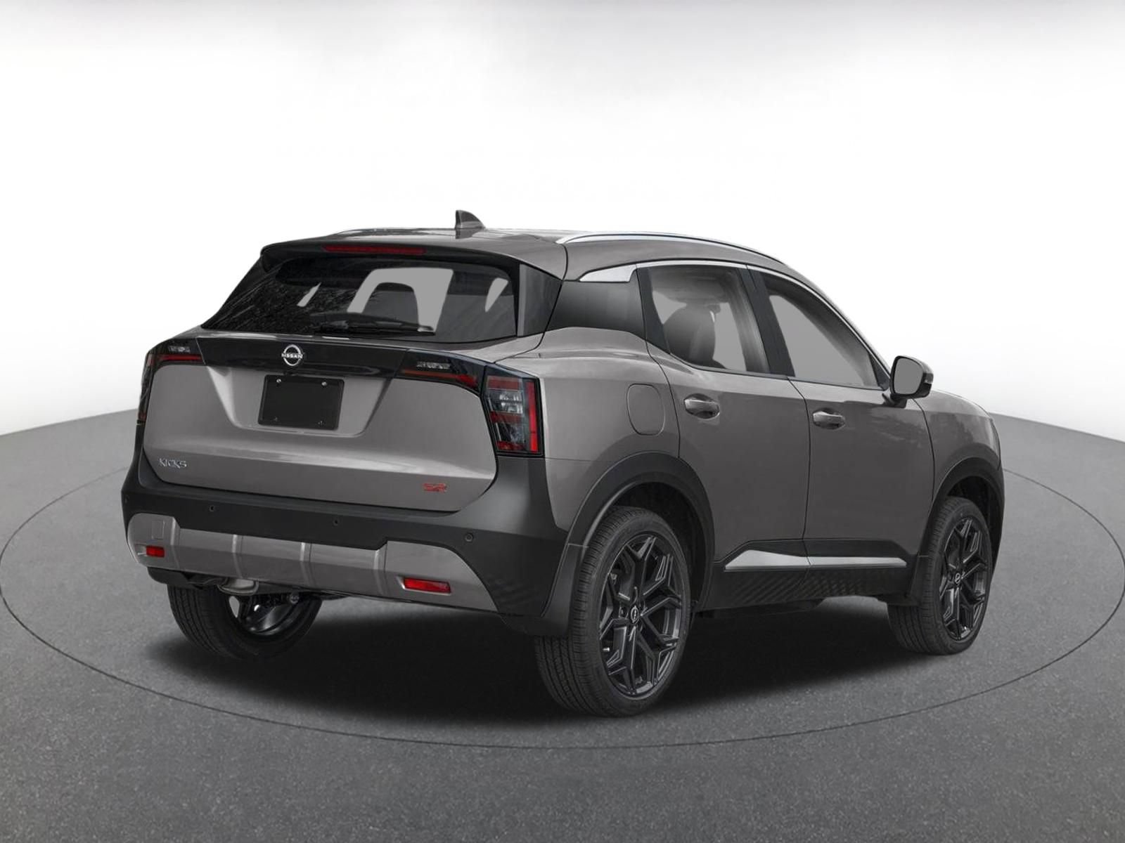 Used 2026 Nissan Kicks SR FWD image 2
