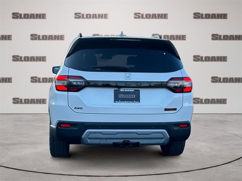 New 2025 Honda Pilot TrailSport image 4