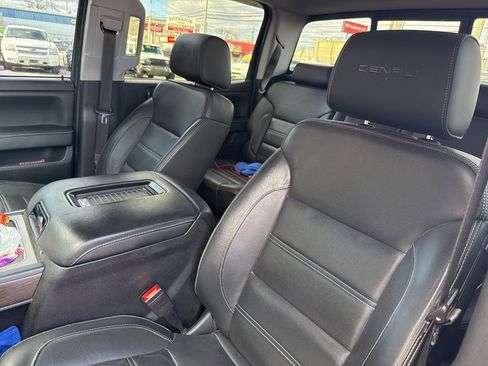 Used 2018 GMC Sierra 1500 Denali w/ Denali Ultimate Package image 10