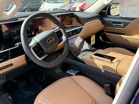 New 2026 INFINITI QX80 Luxe image 7