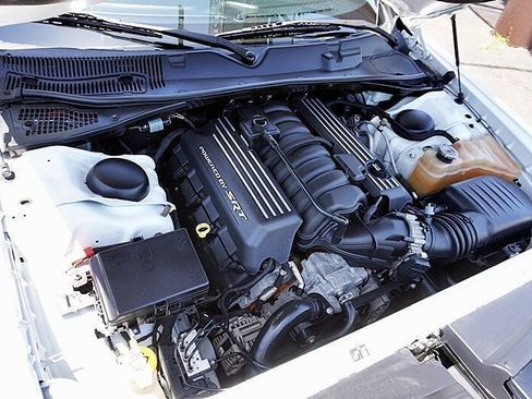 Used 2015 Dodge Challenger R/T Scat Pack w/ Scat Pack Appearance Package RWD image 36